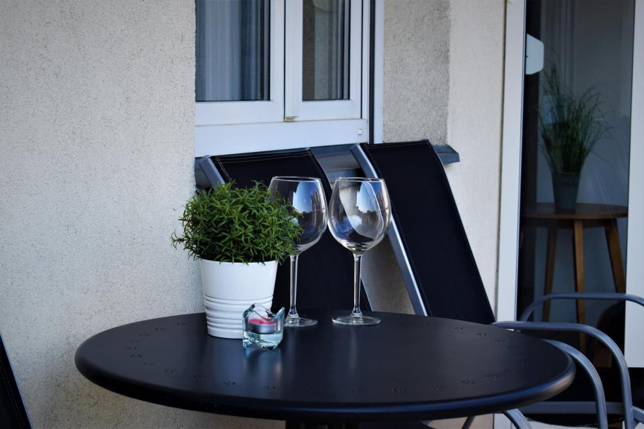 Cosy In Downtown With Free Garage Parking Apartman *